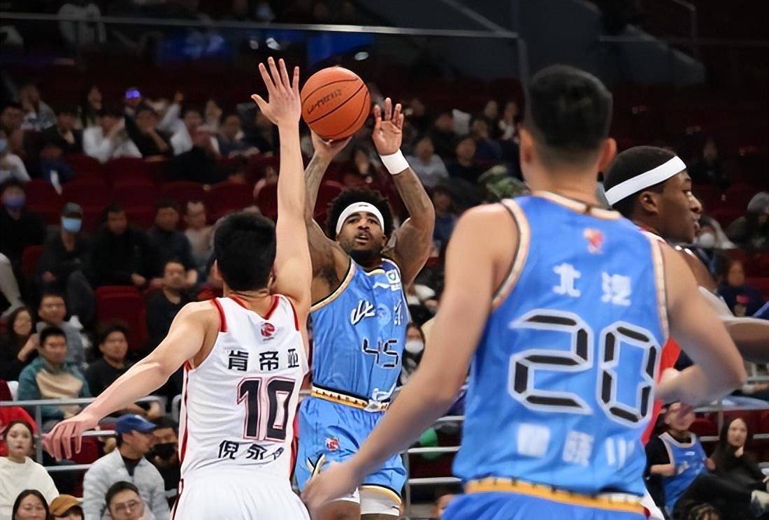 星空体育app关键时刻北京首钢远射贴柱：CBA季后赛节点到来，更衣室稳定，训练强度明显提升的简单介绍