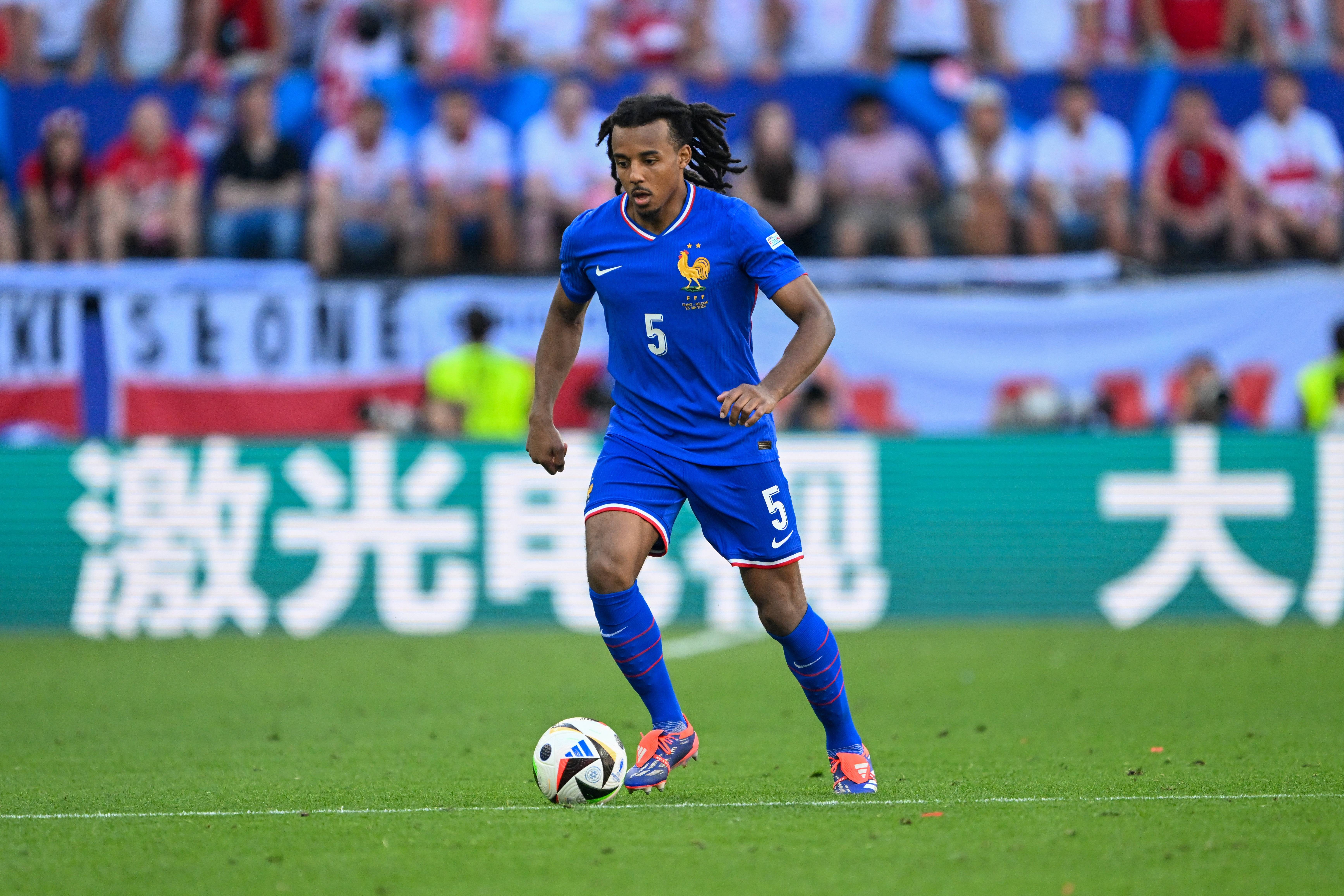 星空体育 China关于今晨CBA季后赛焦点战，巴黎圣日耳曼外线爆发，底气十足，训练强度明显提升的信息