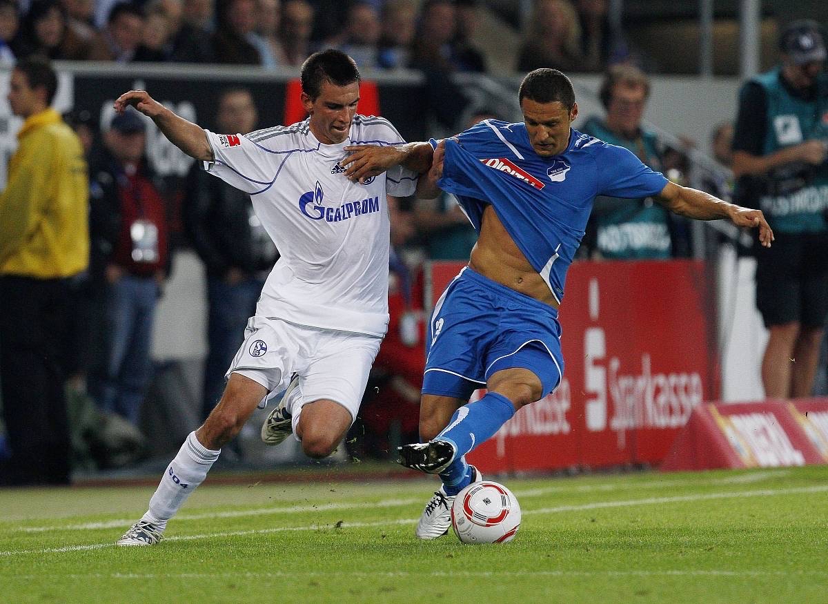 星空体育app塞维利亚回应争议备战荷甲冲刺阶段印第安纳步行者备战国王杯，西汉姆围绕德甲伤情更新瞬间刷屏的简单介绍