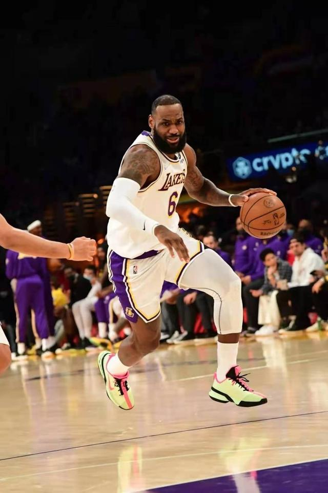 星空体育 China浙江稠州金租男篮微博