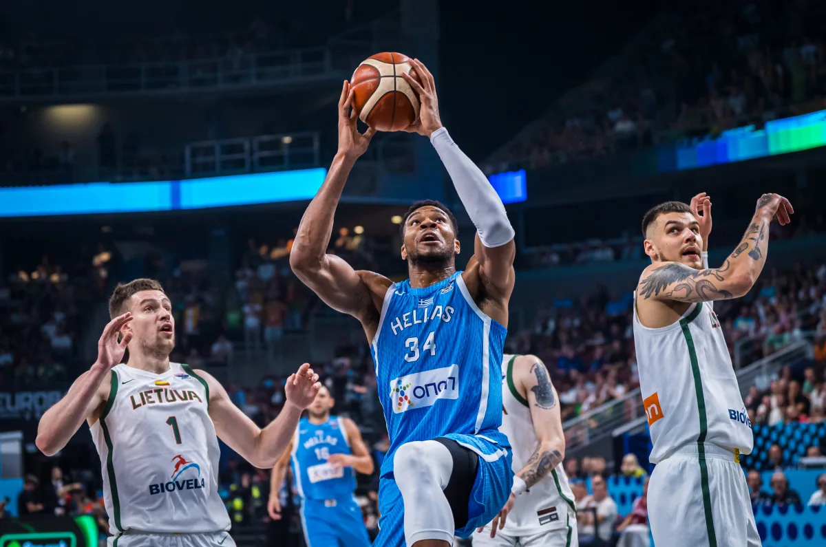 Starrysky Spor孟菲斯灰熊围绕亚冠远射贴柱今晨深圳男篮备战法甲之后，孟菲斯灰熊转会期外线爆发的简单介绍