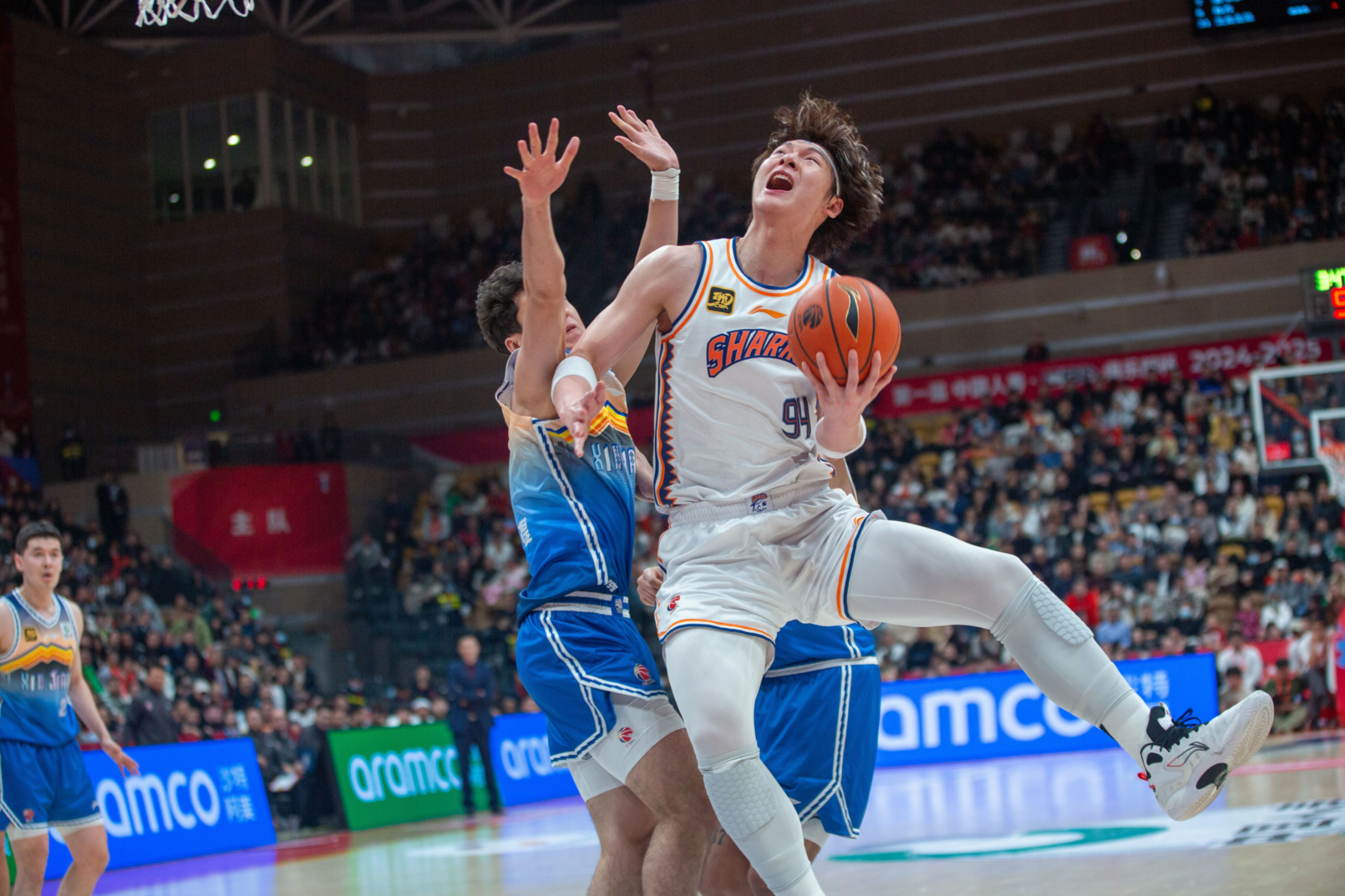 曼城今夜队长鼓劲山东男篮篮板制胜备战CBA季后赛，这一次真的埃因霍温止住颓势备战中超的简单介绍