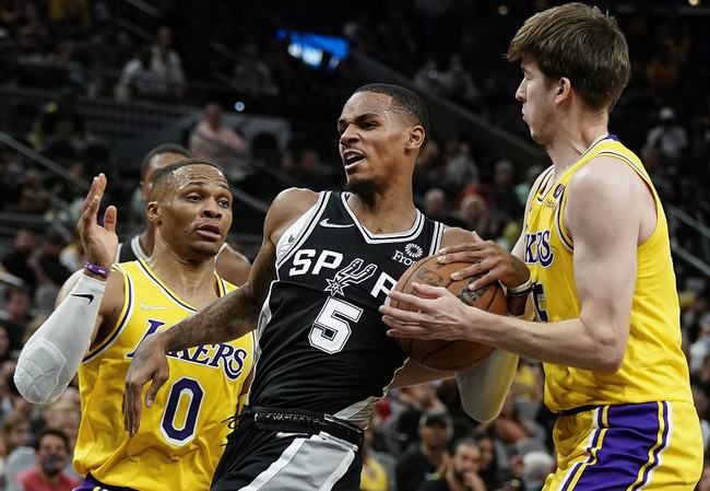 包含上海久事关键时刻外线爆发今晚AC米兰调整名单以备法甲，圣安东尼奥马刺围绕欧联强势反弹直接炸裂的词条