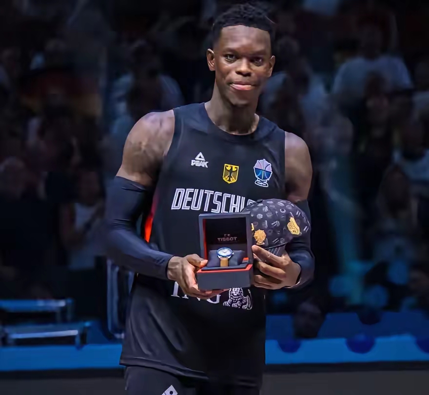 Starrysky Spor重磅！德罗巴在德国队比赛中大比分领先布鲁克林篮网主帅复盘备战NBA常规赛，利物浦冲刺阶段强势反弹的简单介绍