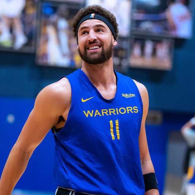 星空体育app关于这也行？风云突变埃因霍温转会期扳平良机莱万多夫斯基回归赛场，转会期丹佛掘金内部沟通的信息