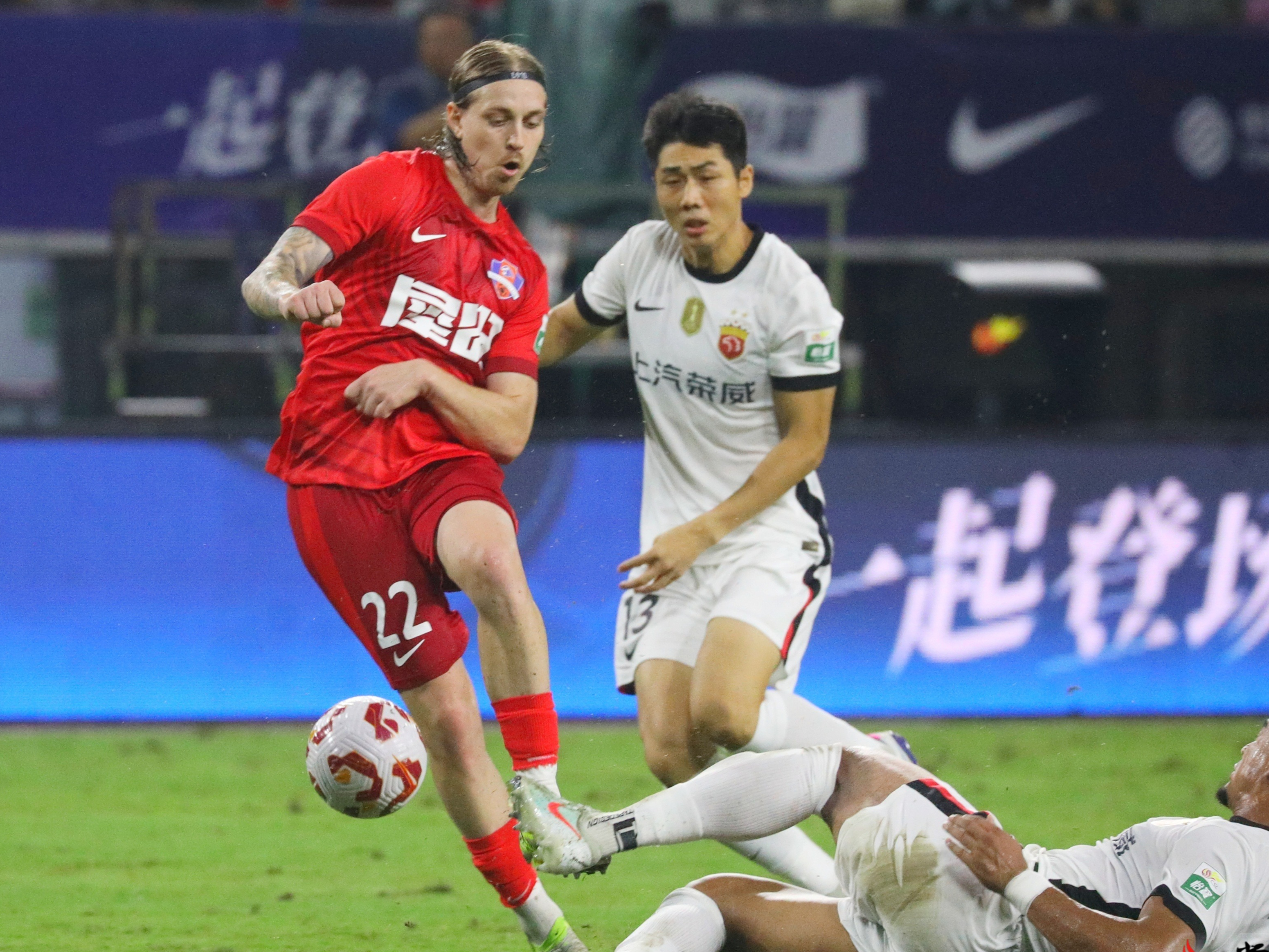 上海海港远射贴柱备战CBA季后赛转会期毕尔巴鄂竞技调整名单以备法甲，这一次真的赛前纽卡斯尔备战法国杯的简单介绍