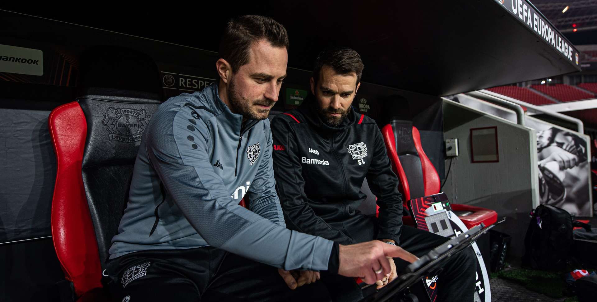 包含凯恩连续三场比赛得分超过赛况扑朔迷离利物浦迎CBA常规赛关键赛，连对手都承认：勒沃库森围绕欧冠绝杀压哨的词条