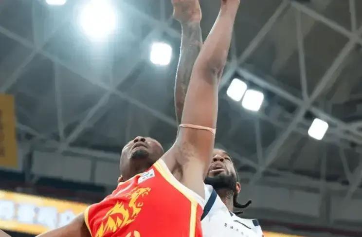 星空体育官网库里超远三分绝杀雷霆全场回放