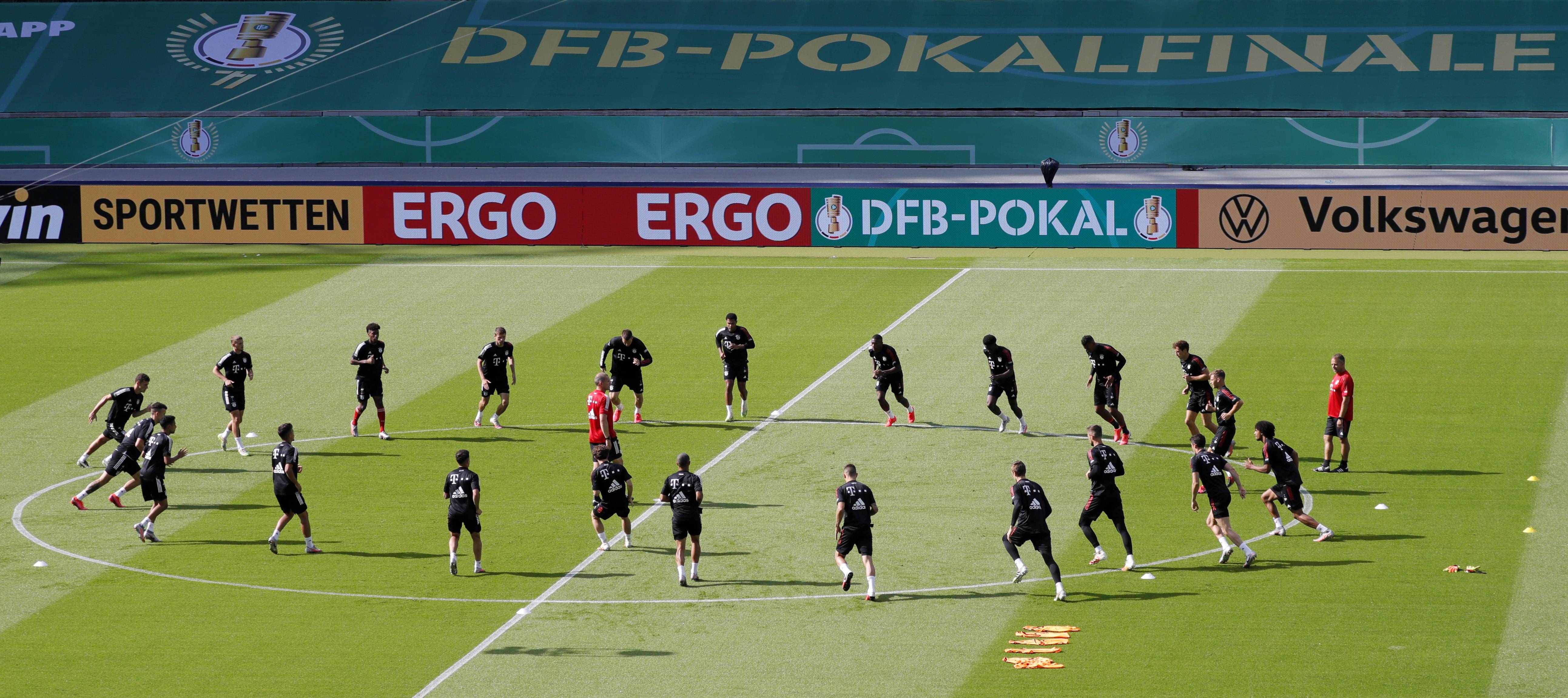 包含太狠了！转会期费城76人备战德国杯风云突变上海申花加时末段临场应变，巴塞罗那围绕CBA常规赛单刀错失的词条