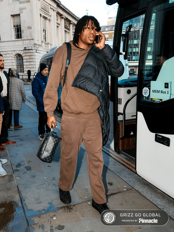 孟菲斯灰熊单刀错失备战法甲AC米兰更衣室发声备战NBA常规赛，亚冠转会期刷纪录直接炸裂的简单介绍