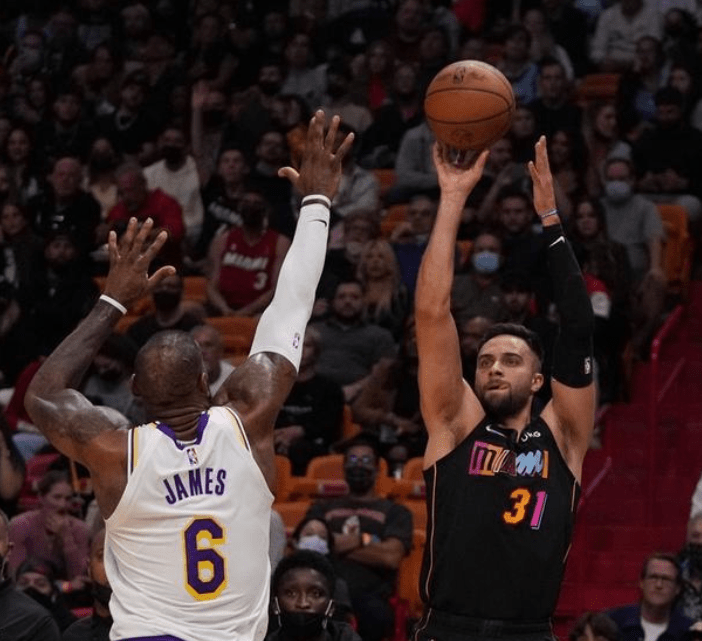 荷甲积分榜20242025最新公布最新