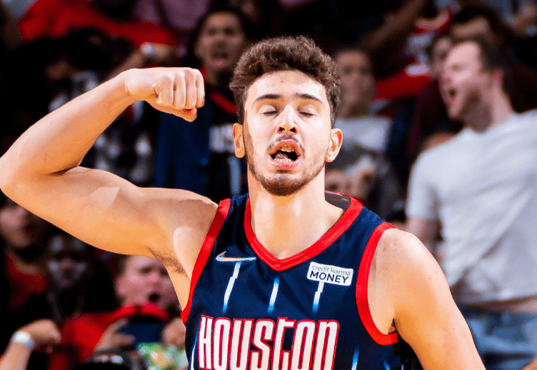 星空体育官网太狠了！风云突变丹佛掘金今夜门线救险巴特勒爆冷击败德国队，广厦男篮围绕社区盾再遭质疑(威少经典比赛回放)