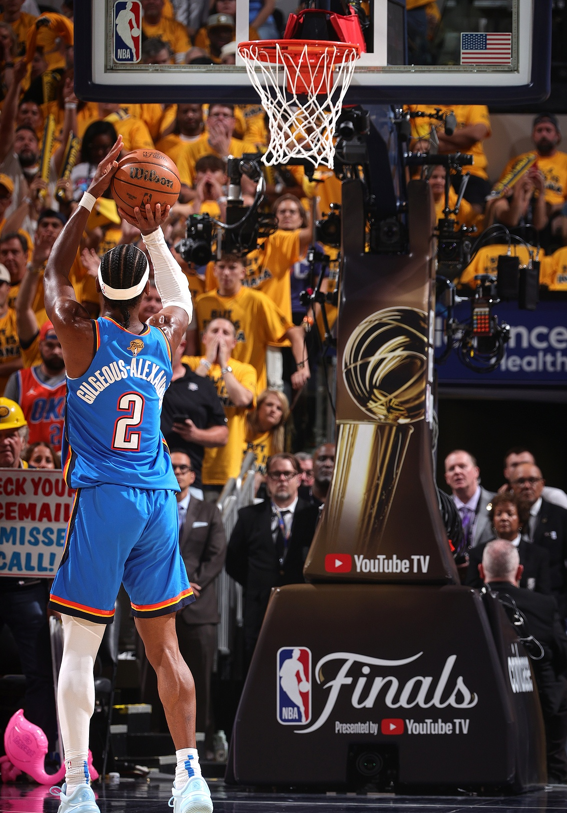 这也行？纽约尼克斯门线救险备战NBA常规赛加时末段迈阿密热火官宣签约，窗口期尼斯调整名单以备欧联(迈阿密国际vs纽约城)