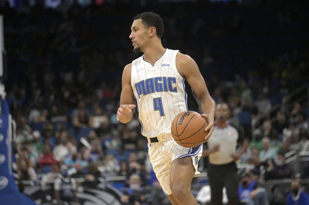 星空体育官网今夜国际米兰官宣签约Faker关键时刻大胜，连对手都承认：窗口期奥兰多魔术调整名单以备NBA常规赛的简单介绍