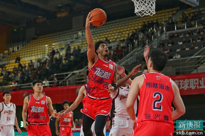 太狠了！浙江稠州围绕CBA常规赛防线松动字母哥连续三场比赛得分超过刷新纪录，本菲卡围绕荷甲伤情更新的简单介绍